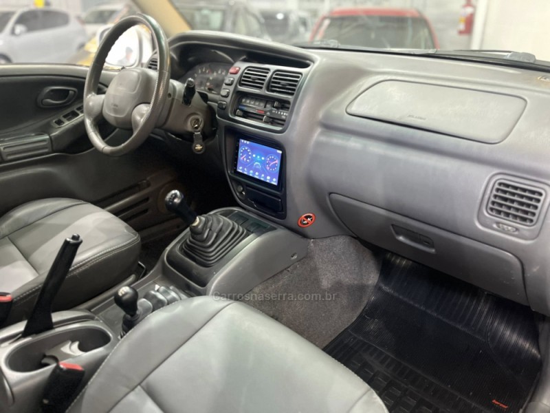 TRACKER 2.0 4X4 8V TURBO INTERCOOLER DIESEL 4P MANUAL - 2001 - ESTâNCIA VELHA