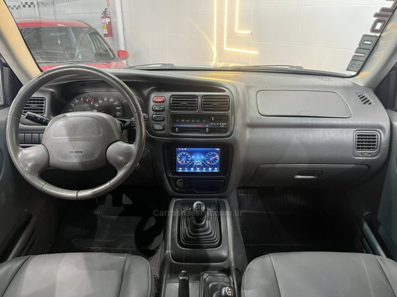TRACKER 2.0 4X4 8V TURBO INTERCOOLER DIESEL 4P MANUAL - 2001 - ESTâNCIA VELHA