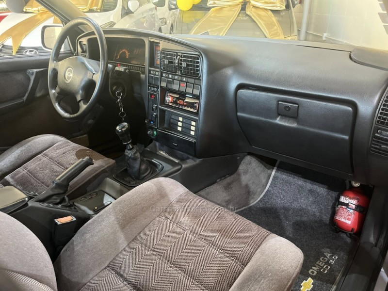 OMEGA 3.0 MPFI CD 12V GASOLINA 4P MANUAL - 1994 - ESTâNCIA VELHA