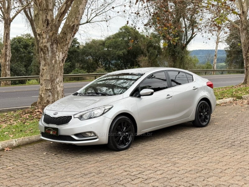 CERATO 1.6 SX3 16V FLEX 4P MANUAL - 2014 - DOIS IRMãOS