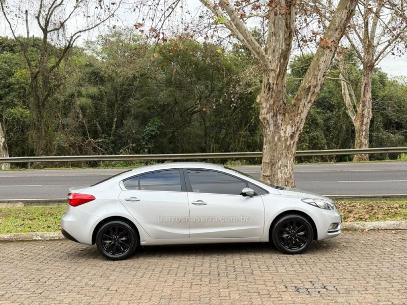 CERATO 1.6 SX3 16V FLEX 4P MANUAL - 2014 - DOIS IRMãOS