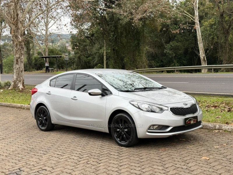 CERATO 1.6 SX3 16V FLEX 4P MANUAL - 2014 - DOIS IRMãOS