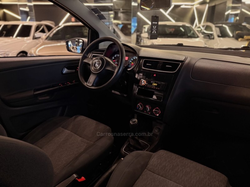 FOX 1.0 MI 8V FLEX 4P MANUAL - 2013 - NOVO HAMBURGO