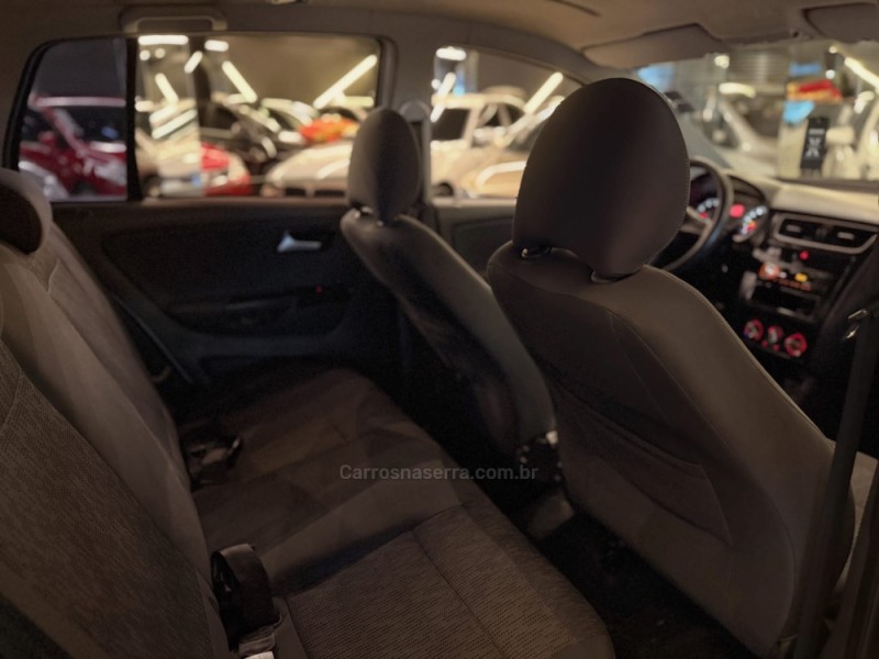 FOX 1.0 MI 8V FLEX 4P MANUAL - 2013 - NOVO HAMBURGO
