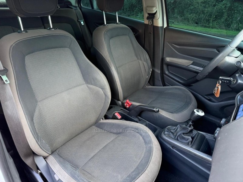 PRISMA 1.0 MPFI LT 8V FLEX 4P MANUAL - 2014 - IVOTI
