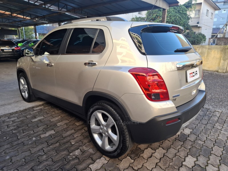 TRACKER 1.8 MPFI LTZ 4X2 16V FLEX 4P AUTOMÁTICO - 2015 - GARIBALDI
