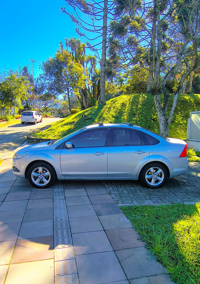 FOCUS 2.0 FC 16V GASOLINA 4P MANUAL - 2009 - FARROUPILHA