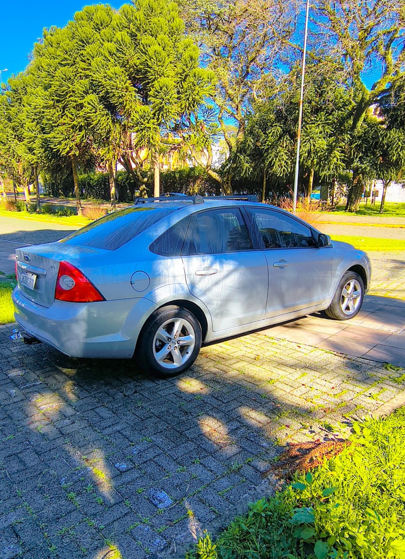 FOCUS 2.0 FC 16V GASOLINA 4P MANUAL - 2009 - FARROUPILHA
