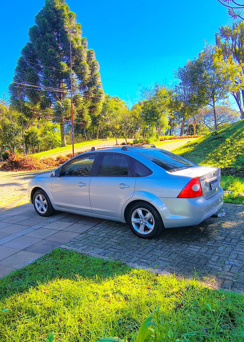 FOCUS 2.0 FC 16V GASOLINA 4P MANUAL - 2009 - FARROUPILHA