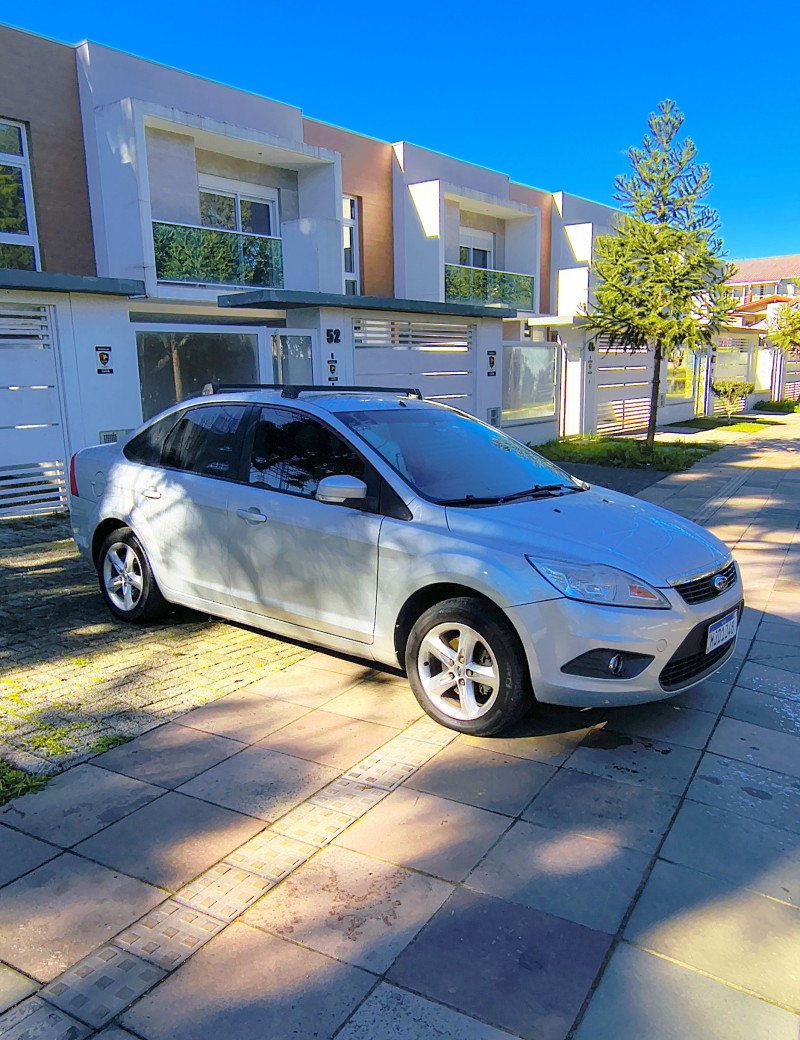 FOCUS 2.0 FC 16V GASOLINA 4P MANUAL - 2009 - FARROUPILHA