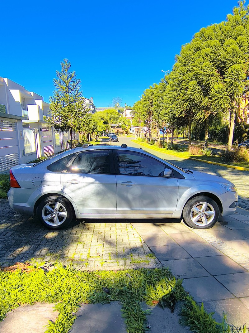 FOCUS 2.0 FC 16V GASOLINA 4P MANUAL - 2009 - FARROUPILHA
