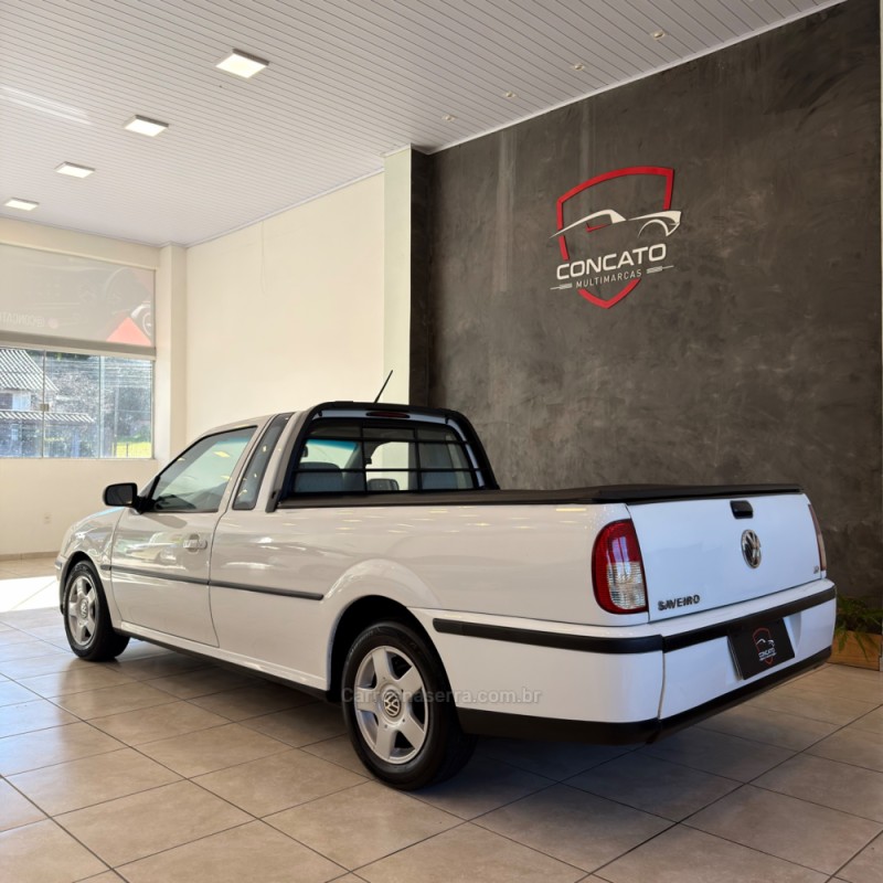SAVEIRO 2.0 MI CS 8V GASOLINA 2P MANUAL G.III - 2001 - FARROUPILHA
