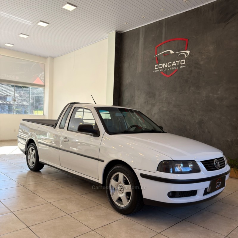 SAVEIRO 2.0 MI CS 8V GASOLINA 2P MANUAL G.III - 2001 - FARROUPILHA