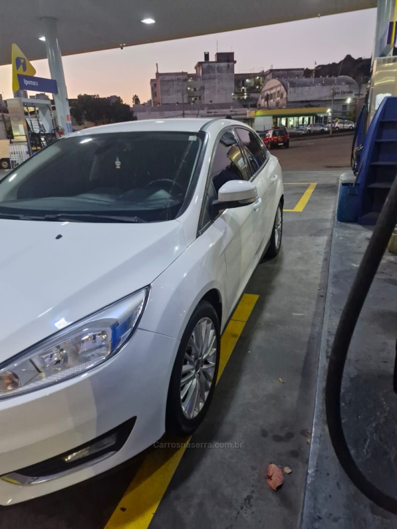 FOCUS 2.0 SE FASTBACK 16V FLEX 4P AUTOMÁTICO