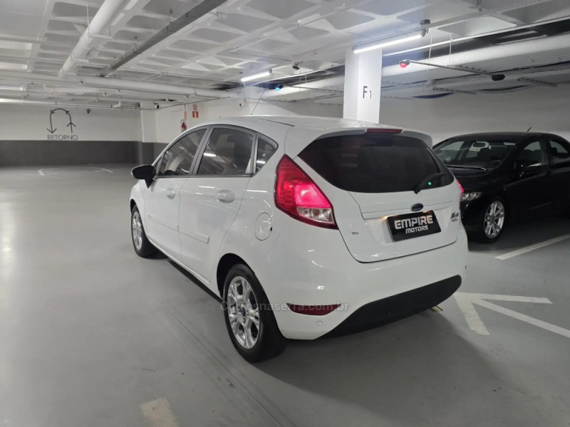 FIESTA 1.6 SEL HATCH 16V FLEX 4P AUTOMÁTICO - 2017 - PORTO ALEGRE