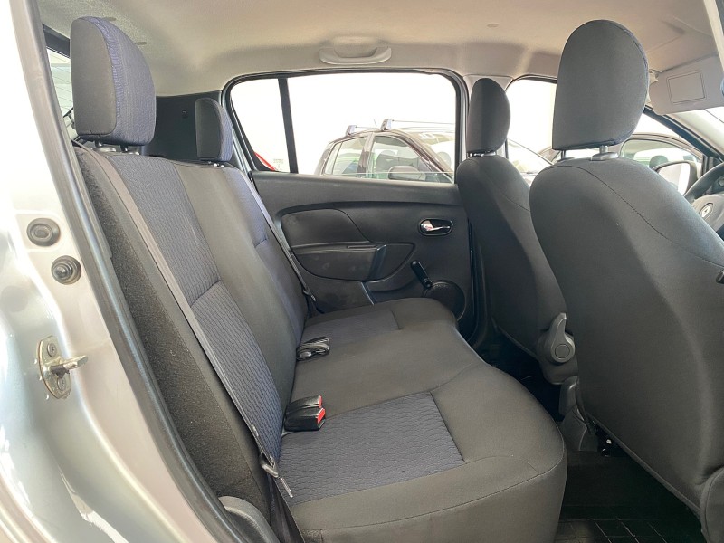 SANDERO 1.0 EXPRESSION 16V FLEX 4P MANUAL - 2017 - CAXIAS DO SUL
