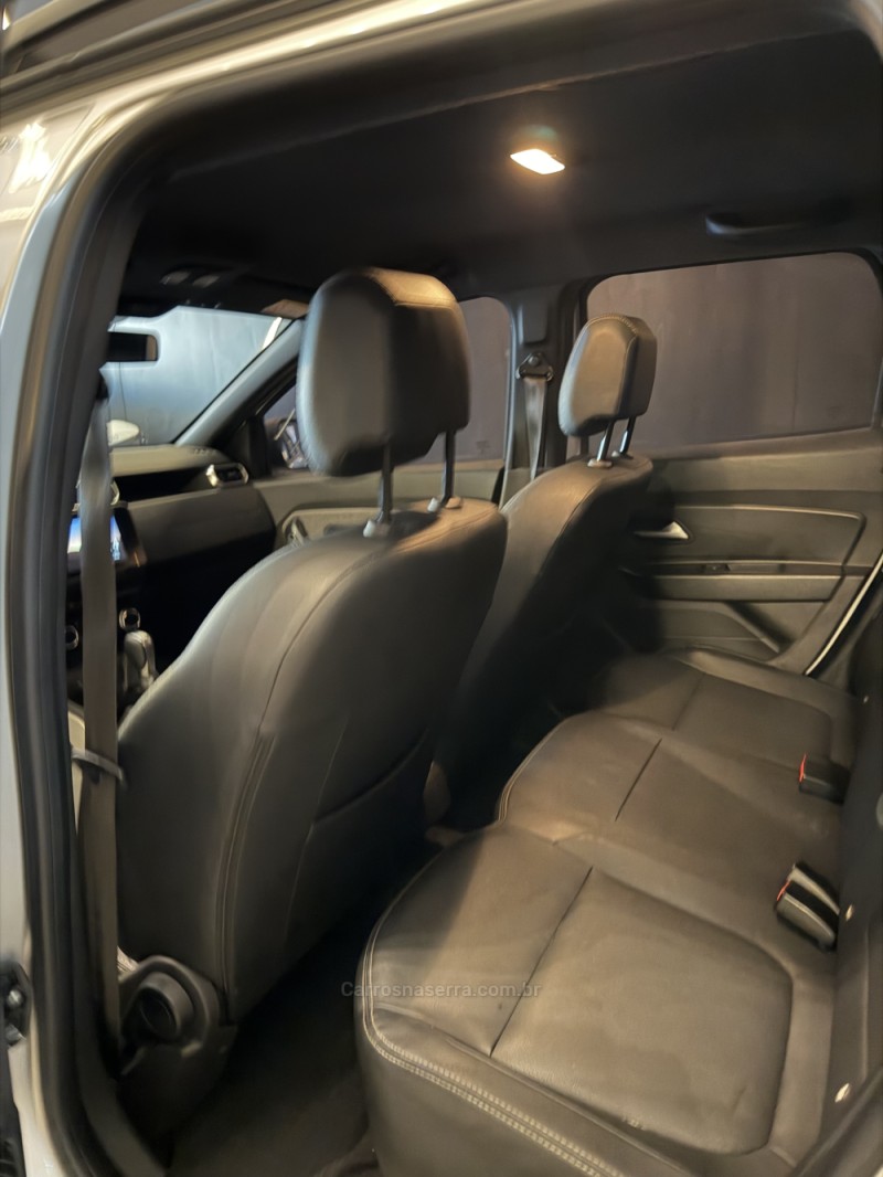 DUSTER 1.3 TCE ICONIC PLUS FLEX 4P AUTOMÁTICA - 2023 - CAXIAS DO SUL