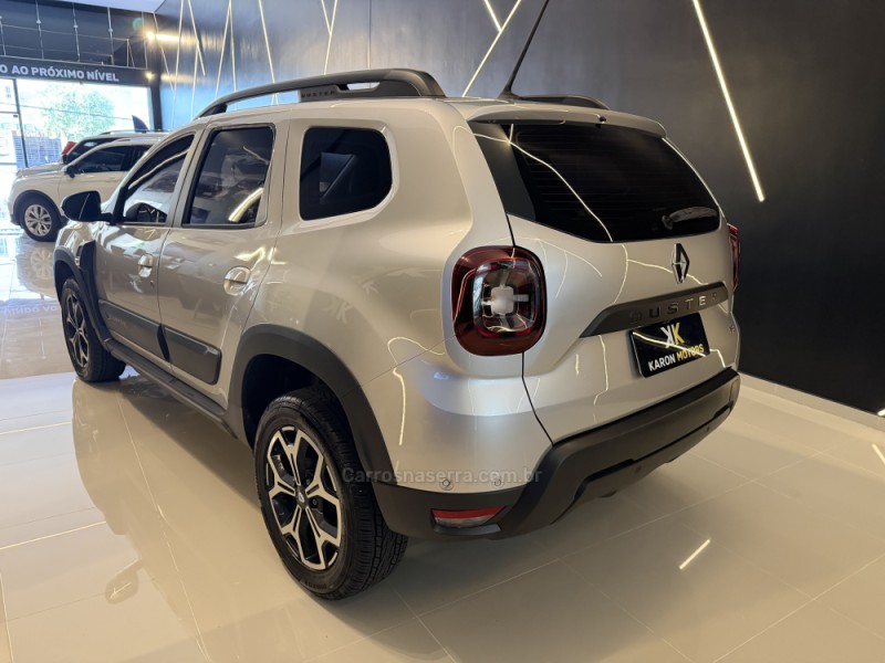 DUSTER 1.3 TCE ICONIC PLUS FLEX 4P AUTOMÁTICA - 2023 - CAXIAS DO SUL