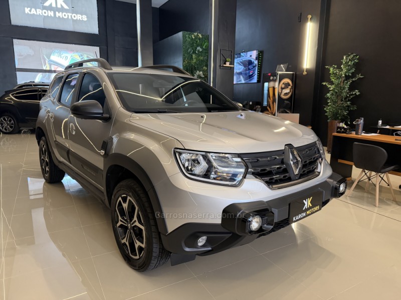 DUSTER 1.3 TCE ICONIC PLUS FLEX 4P AUTOMÁTICA - 2023 - CAXIAS DO SUL