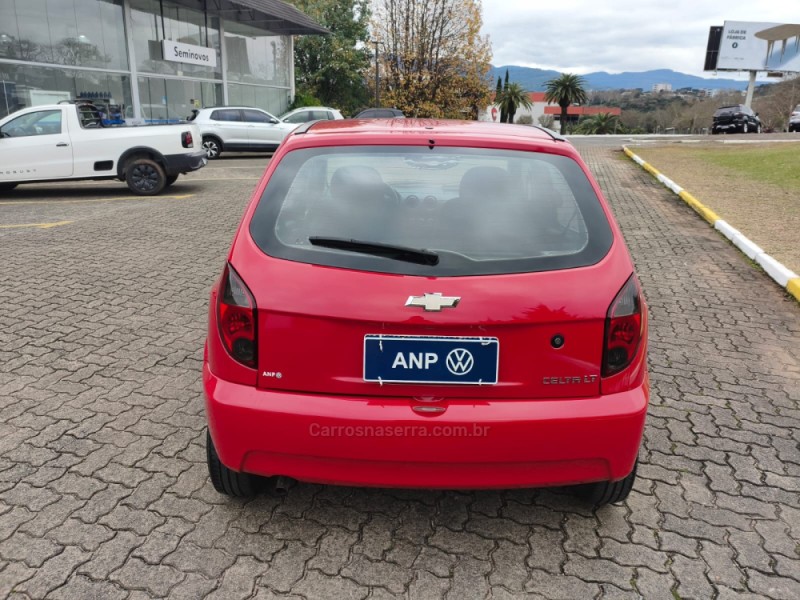 CELTA 1.0 MPFI LT 8V FLEX 4P MANUAL - 2015 - NOVA PETRóPOLIS