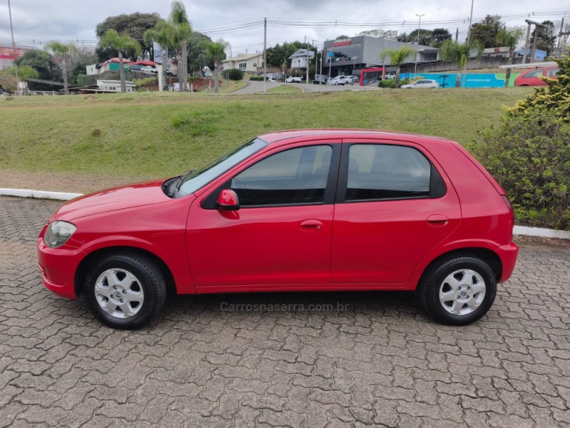 CELTA 1.0 MPFI LT 8V FLEX 4P MANUAL - 2015 - NOVA PETRóPOLIS