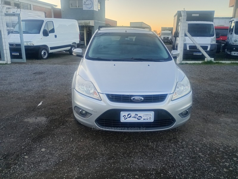 FOCUS 2.0 GLX SEDAN 16V FLEX 4P MANUAL - 2009 - FARROUPILHA