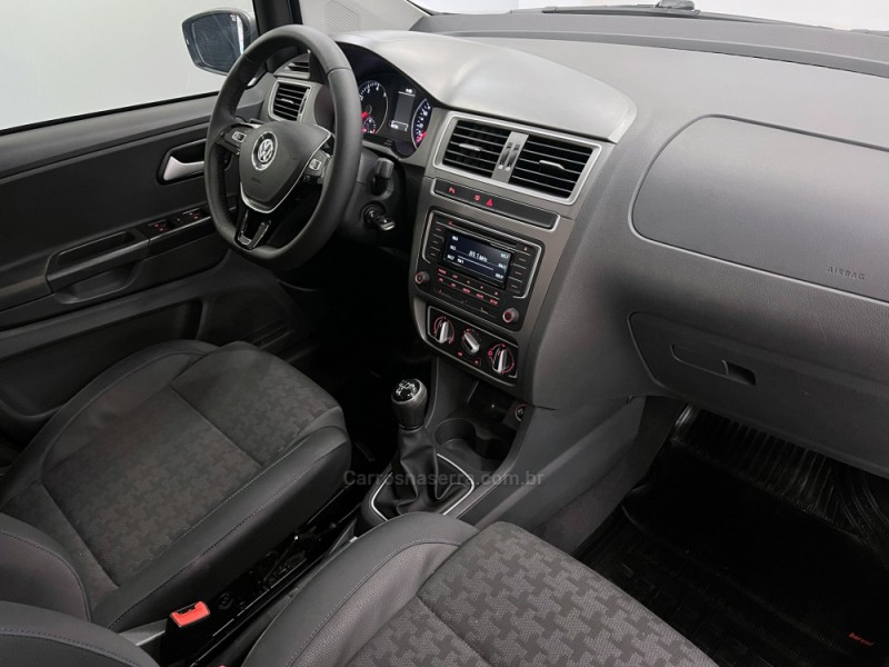 FOX 1.6 COMFORTLINE 8V FLEX 4P MANUAL - 2016 - FLORES DA CUNHA
