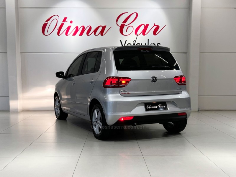 FOX 1.6 COMFORTLINE 8V FLEX 4P MANUAL - 2016 - FLORES DA CUNHA