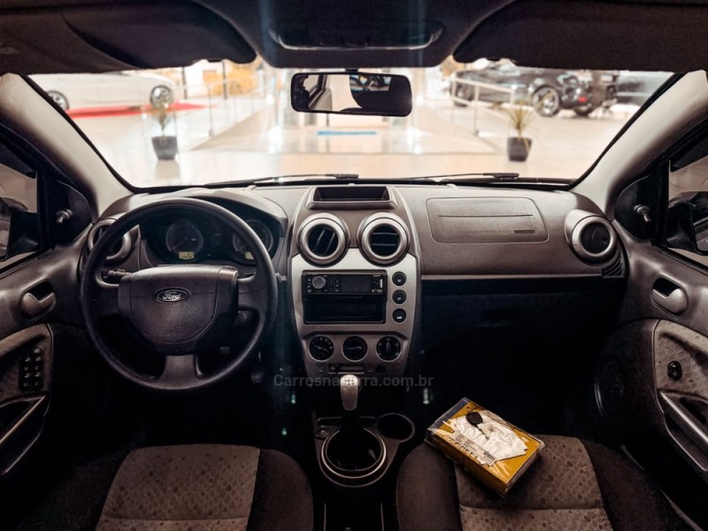 FIESTA 1.6 ROCAM SE 8V FLEX 4P MANUAL - 2014 - NOVA PRATA