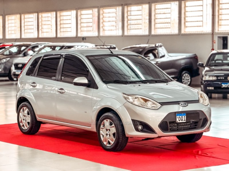 FIESTA 1.6 ROCAM SE 8V FLEX 4P MANUAL - 2014 - NOVA PRATA