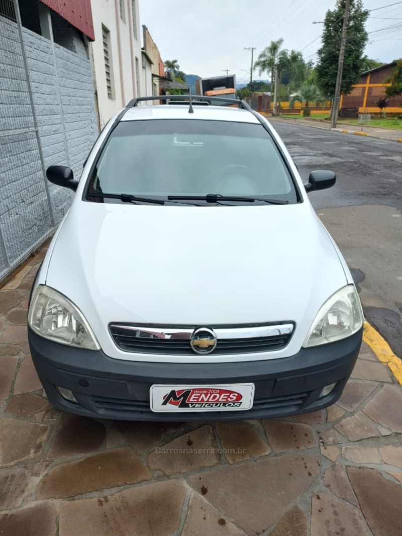 MONTANA 1.4 MPFI CONQUEST CS 8V FLEX 2P MANUAL - 2010 - TRêS COROAS