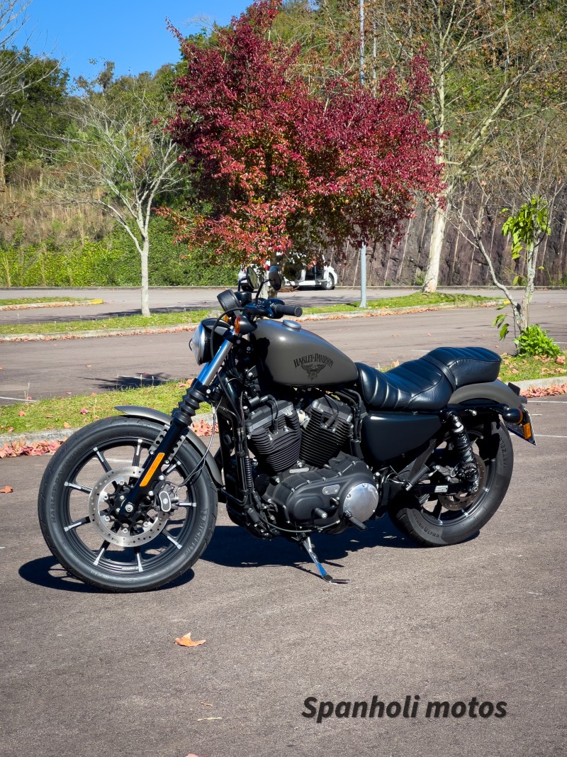 XL 883N IRON