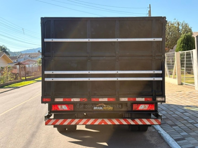 TRANSIT 2.0 470 E CHASSI TURBO DIESEL 2P MANUAL - 2025 - ESTâNCIA VELHA
