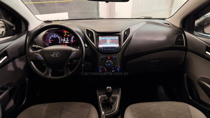 HB20S 1.6 COMFORT PLUS 16V FLEX 4P MANUAL - 2017 - NOVO HAMBURGO