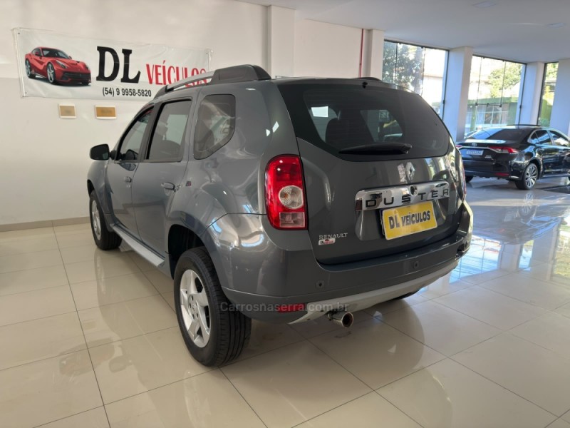 DUSTER 1.6 DYNAMIQUE 4X2 16V FLEX 4P MANUAL - 2015 - NOVA BASSANO
