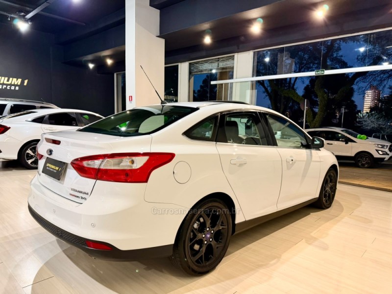 FOCUS 2.0 TITANIUM FASTBACK 16V FLEX 4P AUTOMÁTICO - 2015 - BENTO GONçALVES