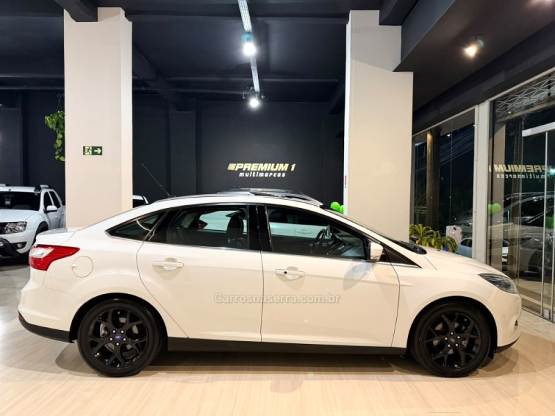 FOCUS 2.0 TITANIUM FASTBACK 16V FLEX 4P AUTOMÁTICO - 2015 - BENTO GONçALVES