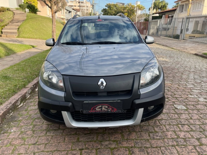SANDERO 1.6 STEPWAY 8V FLEX 4P MANUAL - 2013 - PORTO ALEGRE