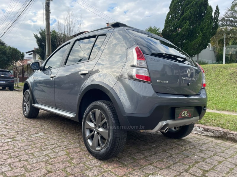 SANDERO 1.6 STEPWAY 8V FLEX 4P MANUAL - 2013 - PORTO ALEGRE