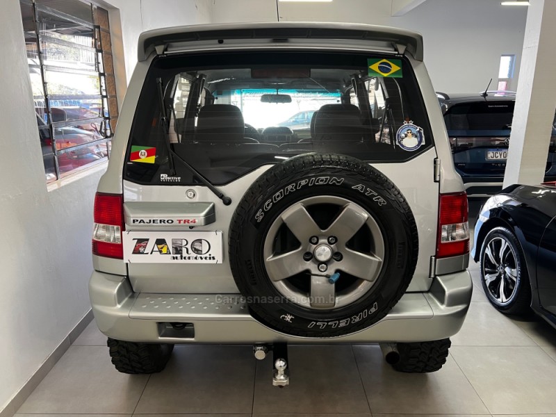 PAJERO TR4 2.0 4X4 16V 131CV GASOLINA 4P AUTOMÁTICO - 2004 - CARLOS BARBOSA