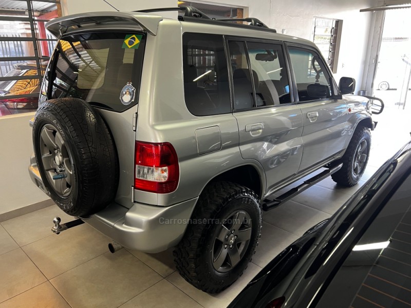 PAJERO TR4 2.0 4X4 16V 131CV GASOLINA 4P AUTOMÁTICO - 2004 - CARLOS BARBOSA