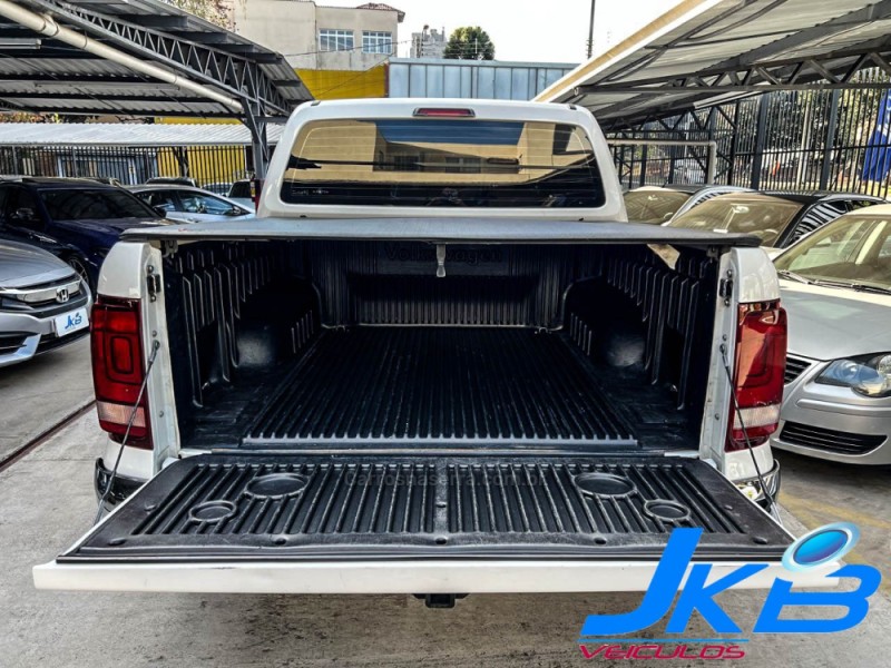AMAROK 3.0 V6 TDI HIGHLINE CD DIESEL 4MOTION AUTOMÁTICO - 2020 - NOVO HAMBURGO