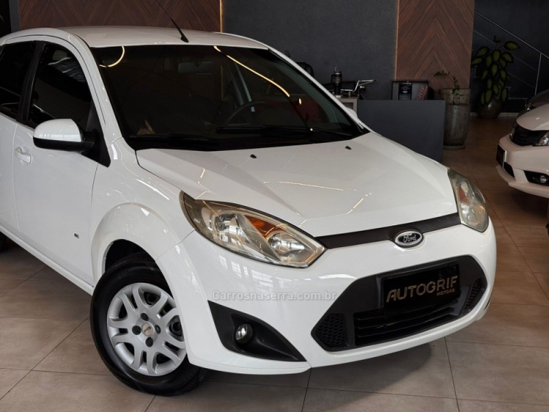 FIESTA 1.6 SE HATCH 16V FLEX 4P MANUAL - 2014 - CAMPO BOM