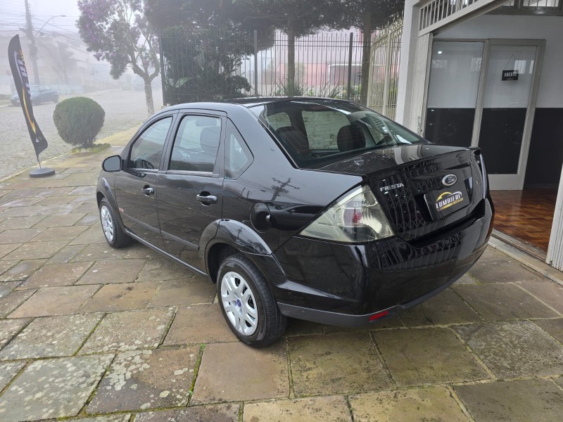 FIESTA 1.6 MPI CLASS SEDAN 8V FLEX 4P MANUAL - 2011 - FARROUPILHA