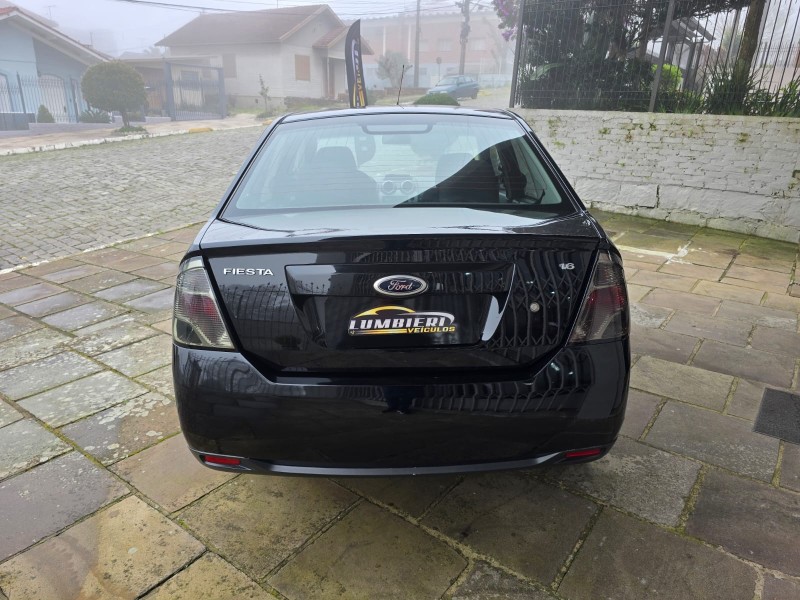 FIESTA 1.6 MPI CLASS SEDAN 8V FLEX 4P MANUAL - 2011 - FARROUPILHA