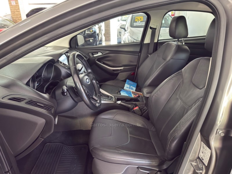 FOCUS 2.0 SE PLUS 16V FLEX 4P AUTOMÁTICO - 2017 - NOVA BASSANO
