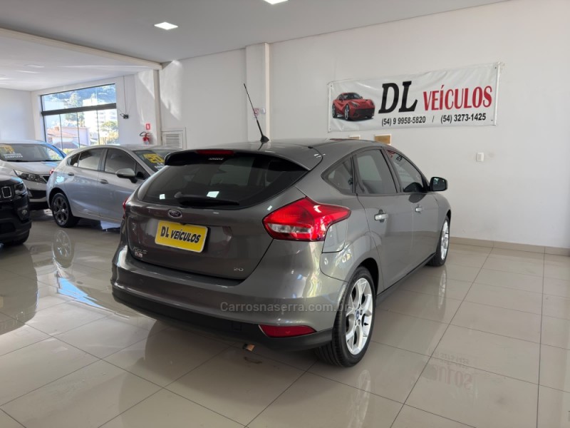 FOCUS 2.0 SE PLUS 16V FLEX 4P AUTOMÁTICO - 2017 - NOVA BASSANO