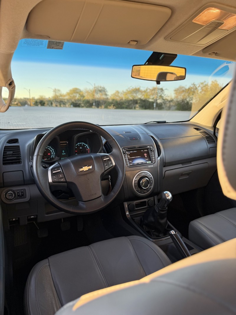 S10 2.4 LTZ 4X2 CD 8V FLEX 4P MANUAL - 2014 - ANTôNIO PRADO