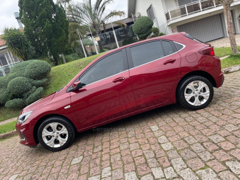 ONIX 1.0	PREMIER PLUS 12V TURBO FLEX 4P AUTOMÁTICO - 2021 - PORTO ALEGRE