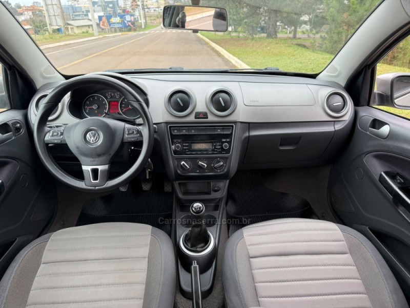 VOYAGE 1.0 MI COMFORTLINE 8V FLEX 4P MANUAL - 2013 - VACARIA